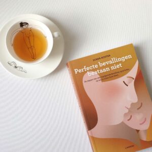 Verdrietig na je bevalling? Lees de perfecte bevalling bestaat niet van Diana Koster | www.lauraenjames.com
