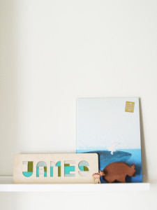 Naampuzzel met eigen naam, perfect kraamcadeau van CRE8 | www.lauraenjames.com