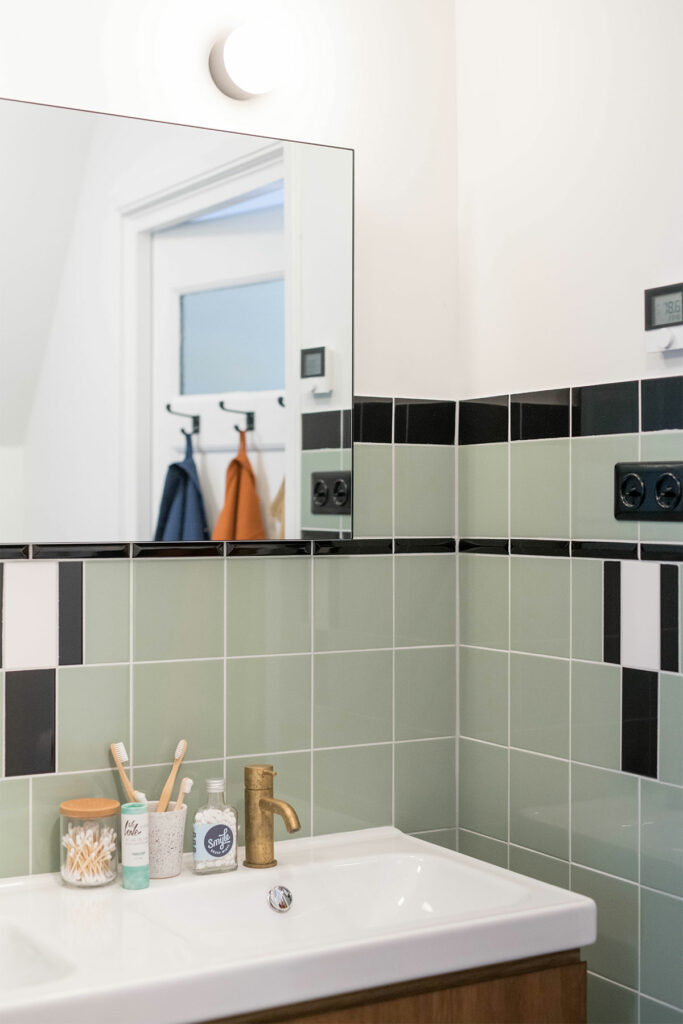 duurzame badkamer jaren 30 huis tegels mosa